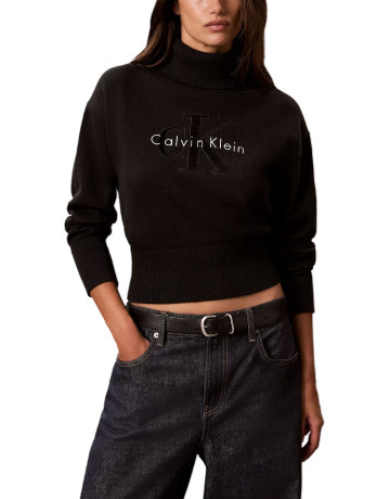 femme w ls logo tneck pullover ub1