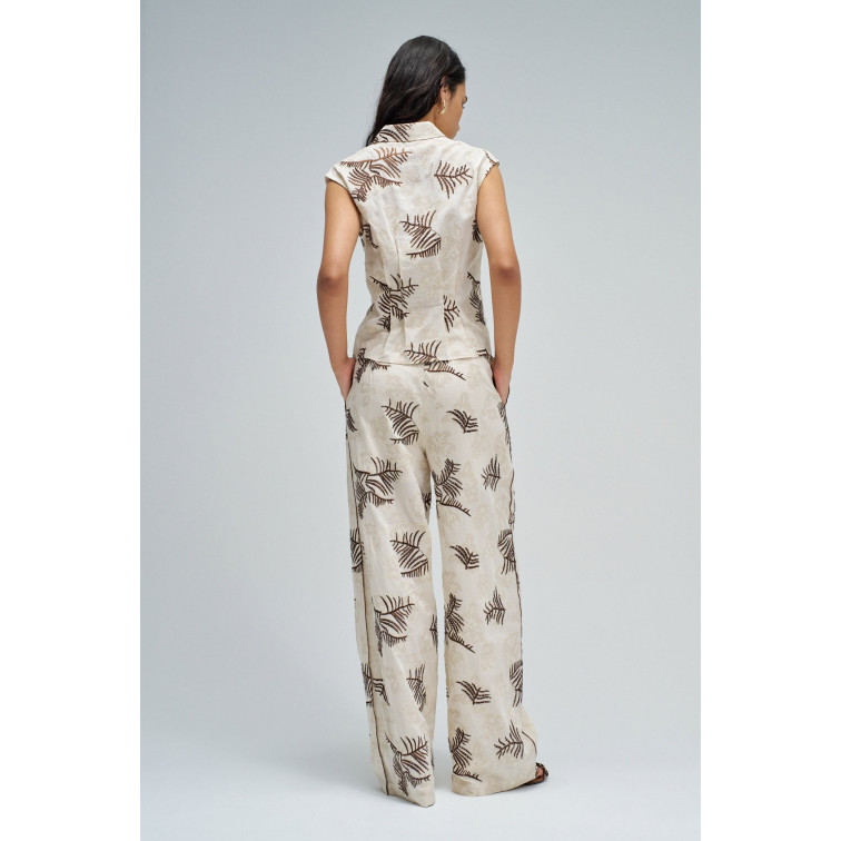 femme shirt all-over embroidery 011