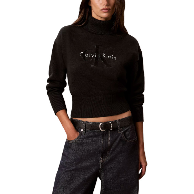 femme w ls logo tneck pullover ub1
