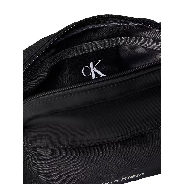 homme m bold square crossbody ub1