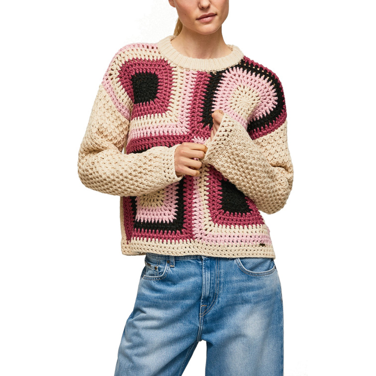 femme tori 821